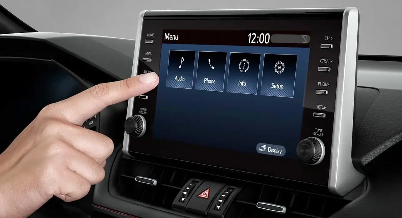Suzuki Across infotainment rendszer 10,5 colos érintőkijelzővel